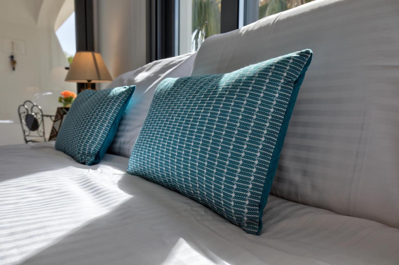 Dreamy 2 Bed Apartment By The Sea Paphos Buitenkant foto