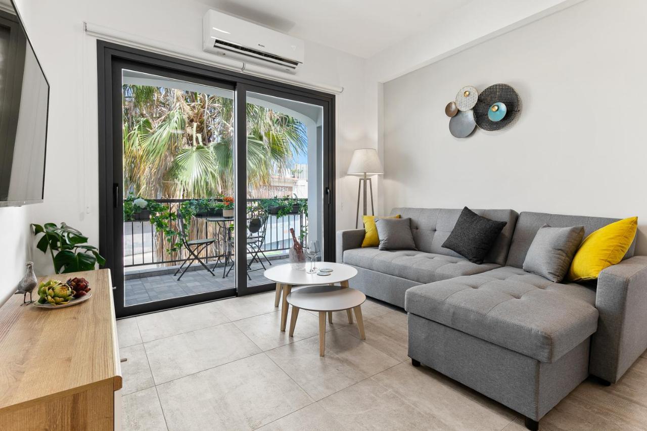 Dreamy 2 Bed Apartment By The Sea Paphos Buitenkant foto