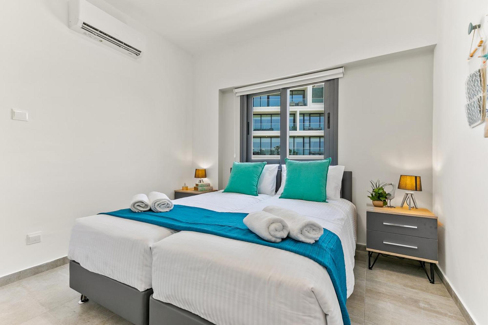 Dreamy 2 Bed Apartment By The Sea Paphos Buitenkant foto