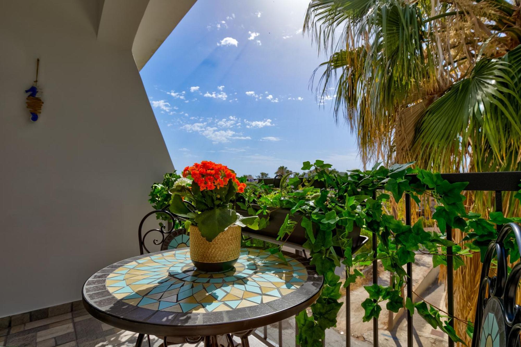 Dreamy 2 Bed Apartment By The Sea Paphos Buitenkant foto